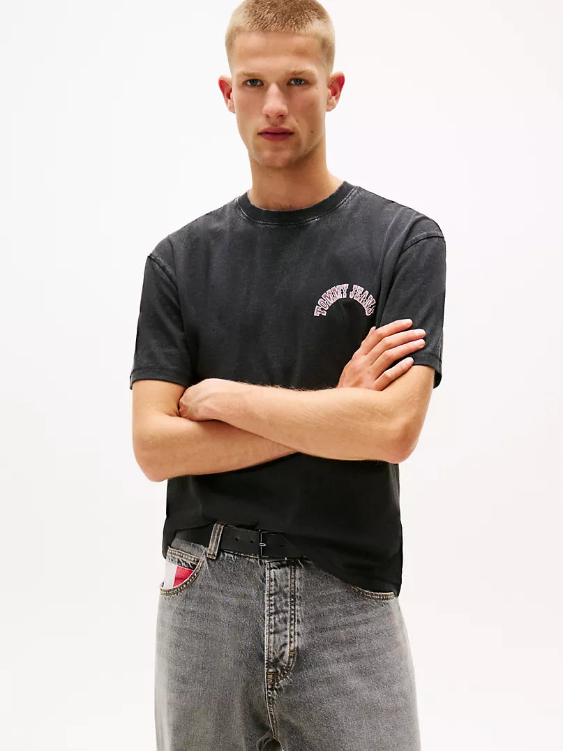 Tommy Jeans – Men's Outdoors Graphic T-Shirt