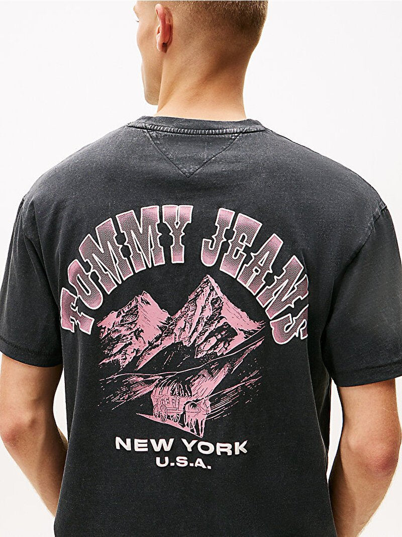 Tommy Jeans – Men's Outdoors Graphic T-Shirt