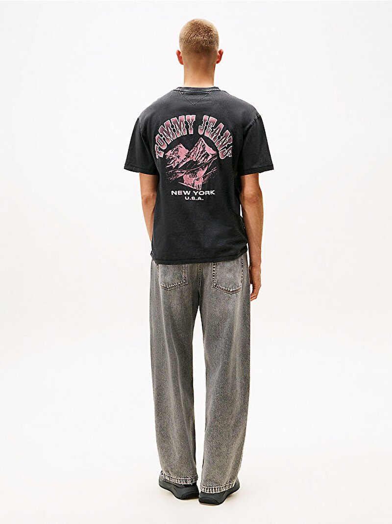 Tommy Jeans – Men's Outdoors Graphic T-Shirt