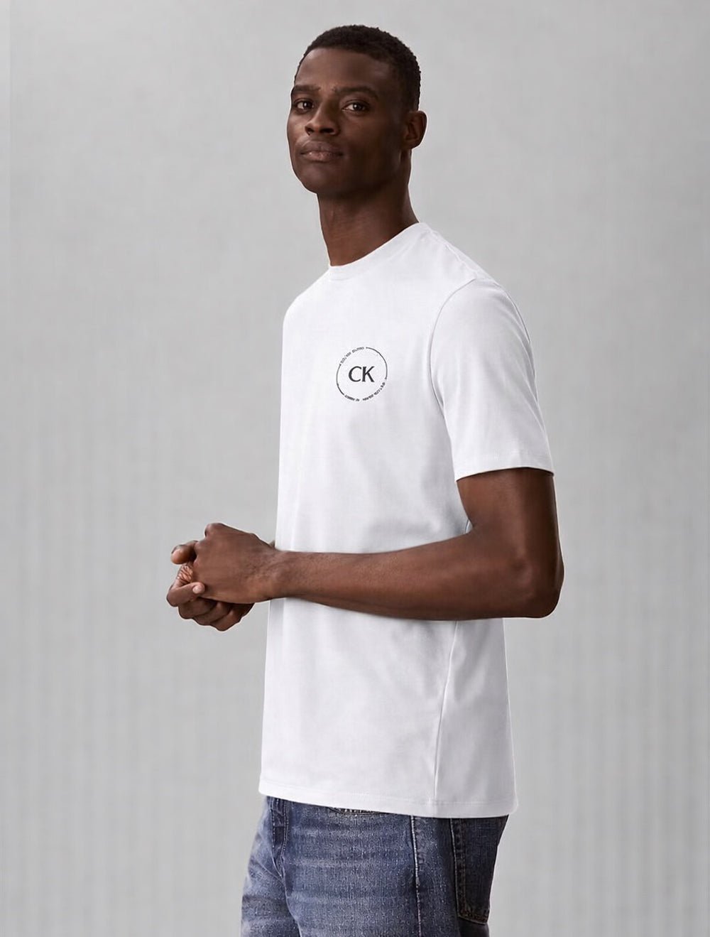 Calvin Klein – Men's Circle Graphic T-Shirt