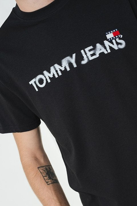 Tommy Jeans – Men's Blurred Logo T-Shirt