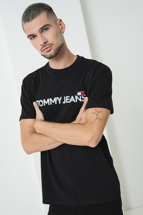 Tommy Jeans – Men's Blurred Logo T-Shirt